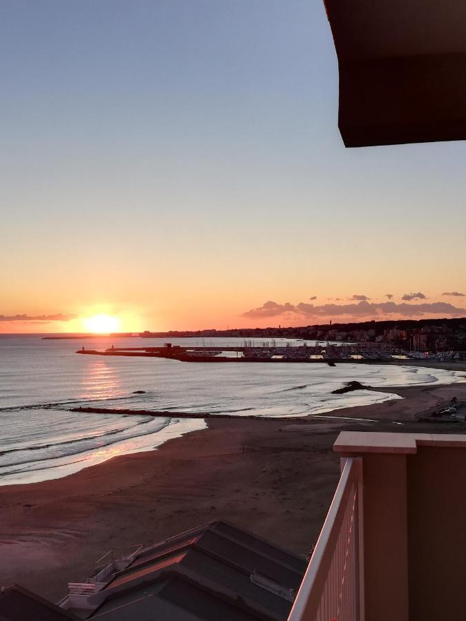 La Terrazza Sul Tirreno Apartamento Nettuno Exterior foto