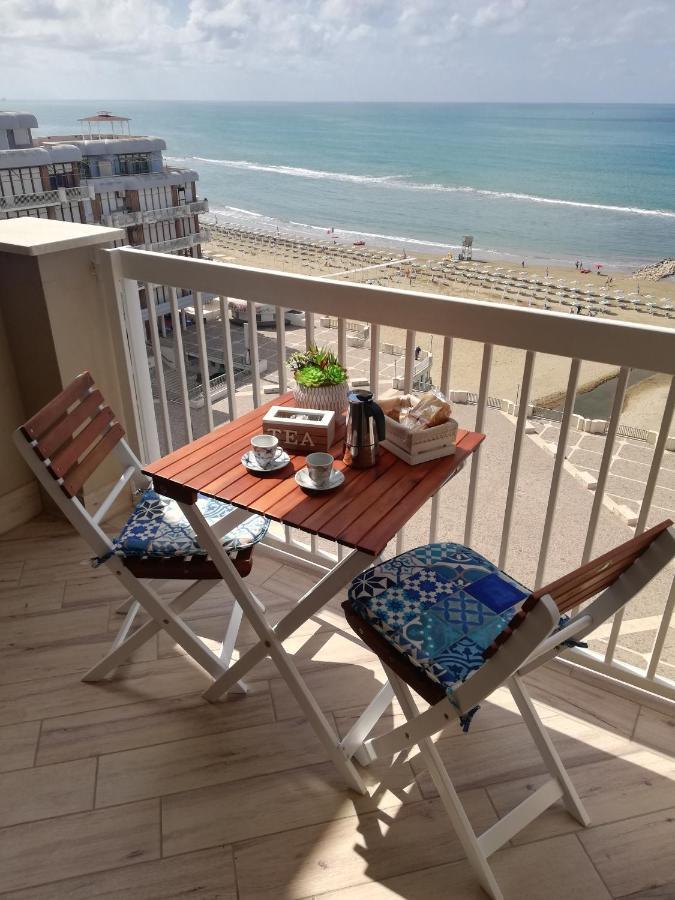 La Terrazza Sul Tirreno Apartamento Nettuno Exterior foto